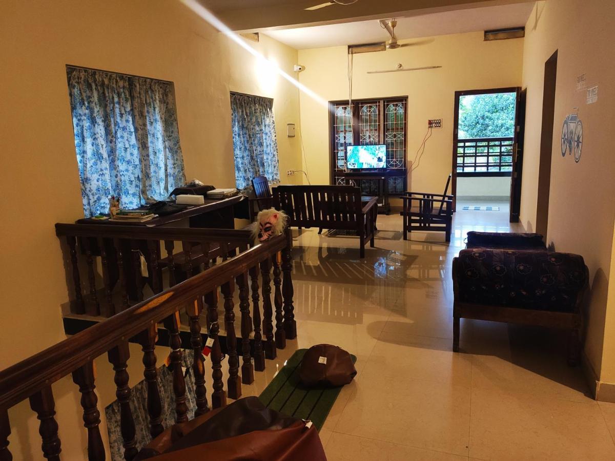 Happy Buddha Homestay Варкала Екстериор снимка