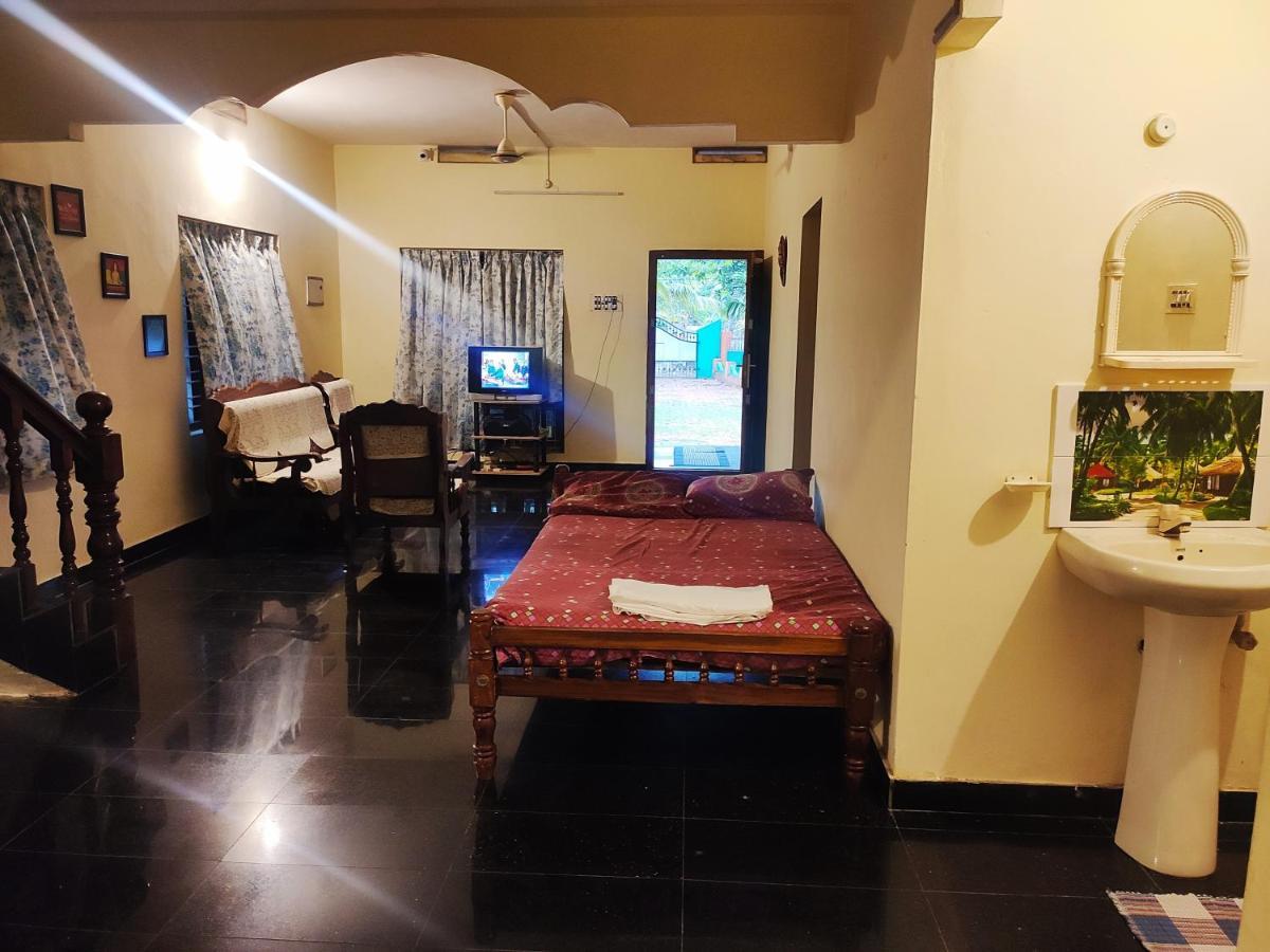 Happy Buddha Homestay Варкала Екстериор снимка