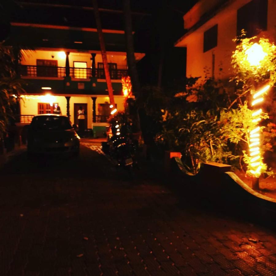 Happy Buddha Homestay Варкала Екстериор снимка