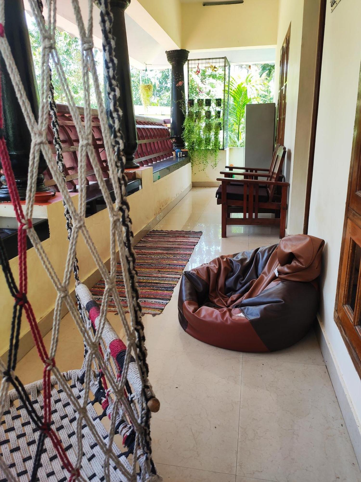 Happy Buddha Homestay Варкала Екстериор снимка