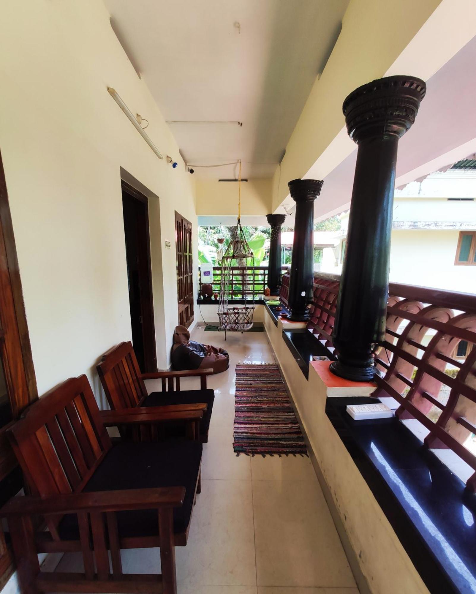 Happy Buddha Homestay Варкала Екстериор снимка