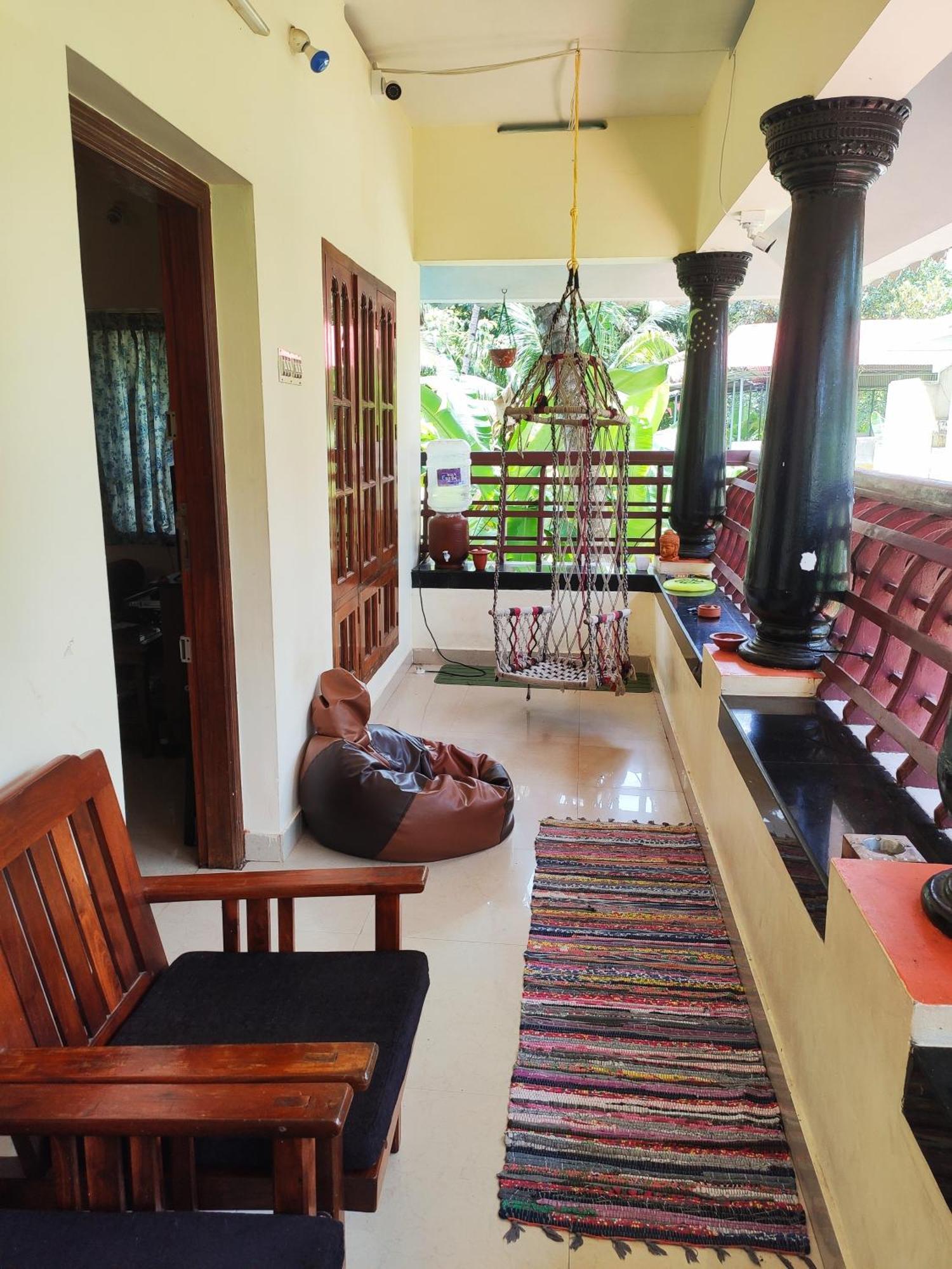 Happy Buddha Homestay Варкала Екстериор снимка