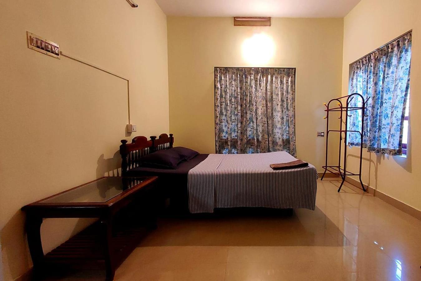 Happy Buddha Homestay Варкала Екстериор снимка